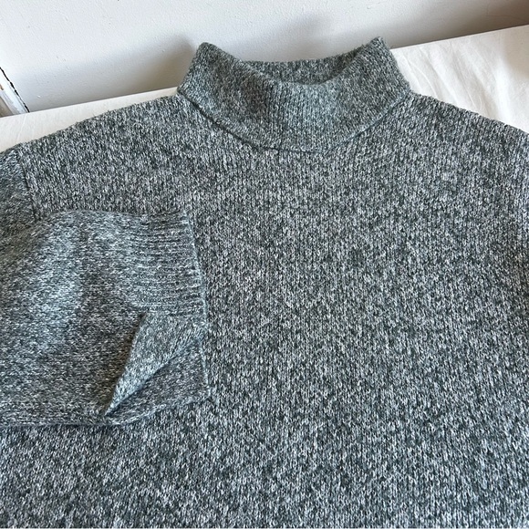 Cable & Gauge Green Heather Mock Turtleneck Sweater - Picture 6 of 14